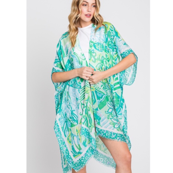"The Everleigh" Green Hand Drawn Geometric Print Kimono - Picture 1 of 5